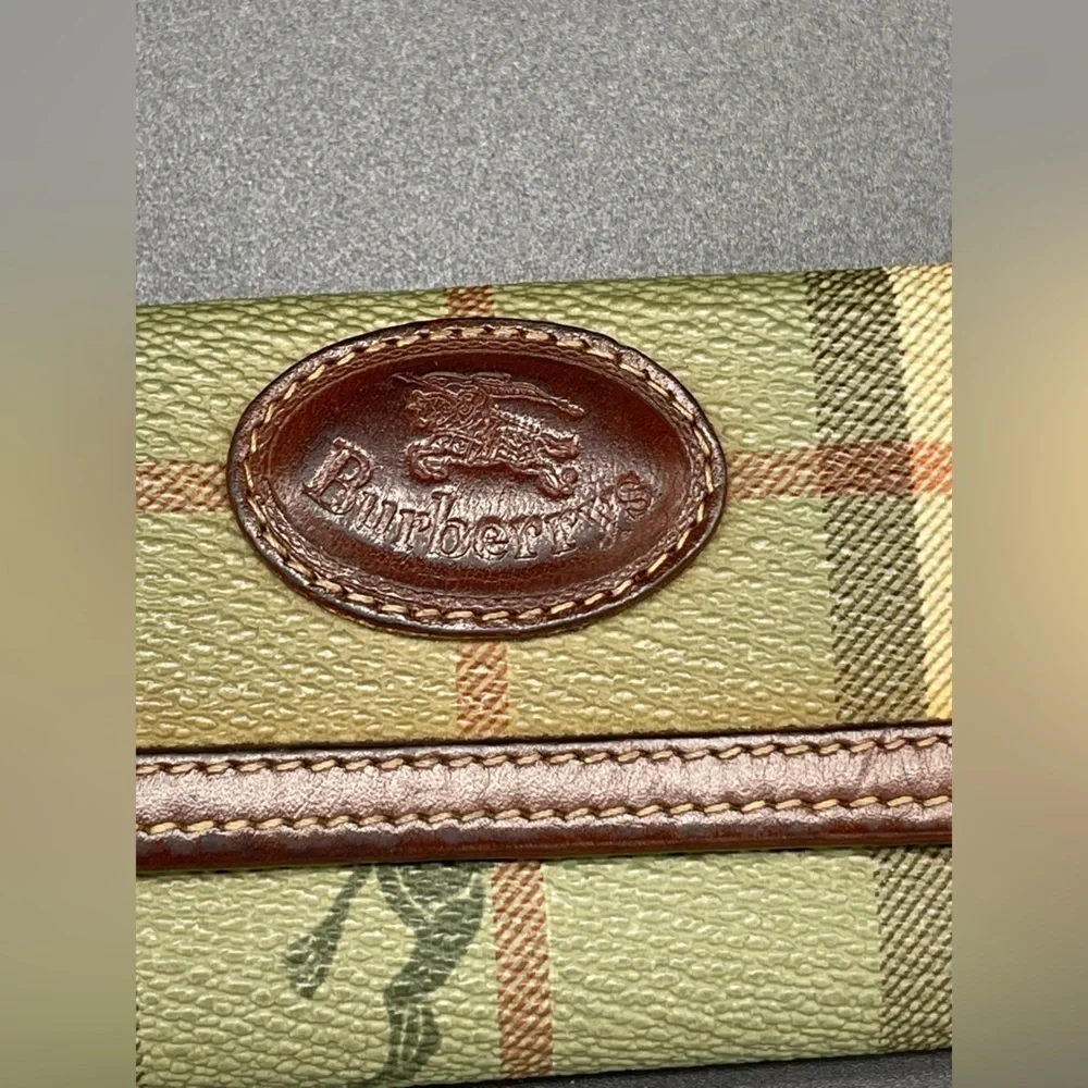Rare Burberry Vintage Green Novacheck with Horse Pattern Key Holder